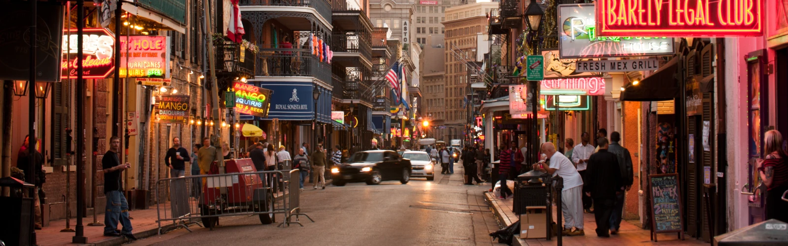 Stay in the Heart of the Action: Top Hotels Near Bourbon Street for an Unforgettable New Orleans Experience!
