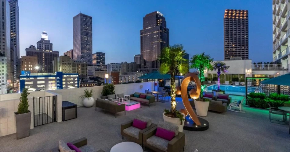 Stay in the Heart of the Action: Top Hotels Near Bourbon Street for an Unforgettable New Orleans Experience!
