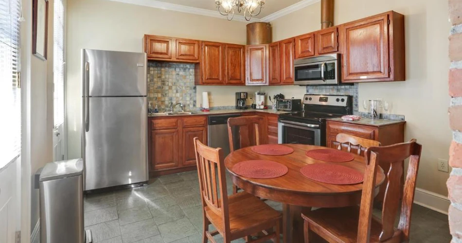 Experience the Magic of New Orleans: Best Hotels on Bourbon Street with Balcony
