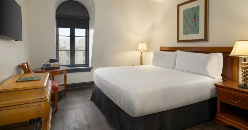 Experience the Magic of New Orleans: Best Hotels on Bourbon Street with Balcony
