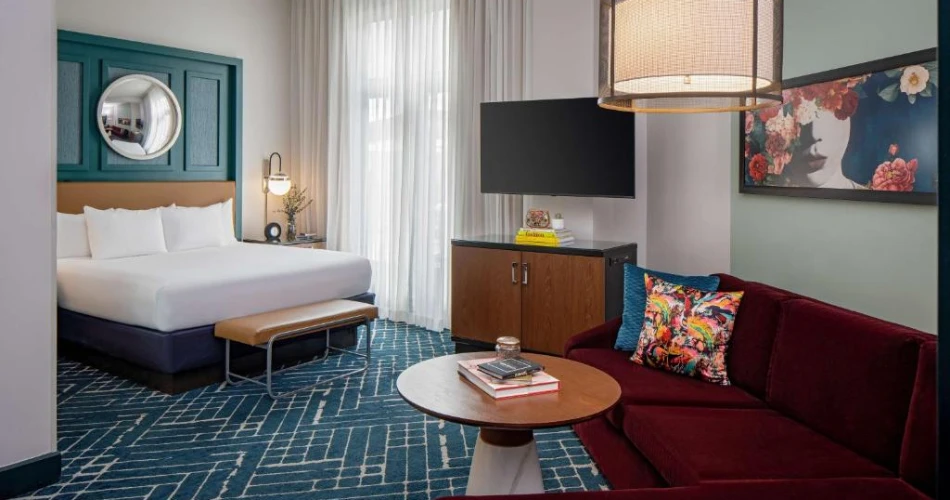 French Quarter Charm: Hotels Near Bourbon Street for a Memorable Stay
