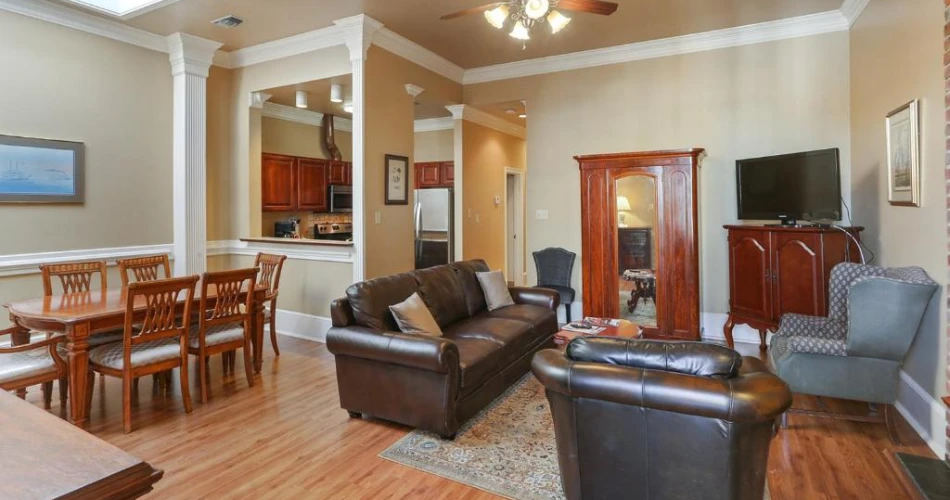 French Quarter Charm: Hotels Near Bourbon Street for a Memorable Stay
