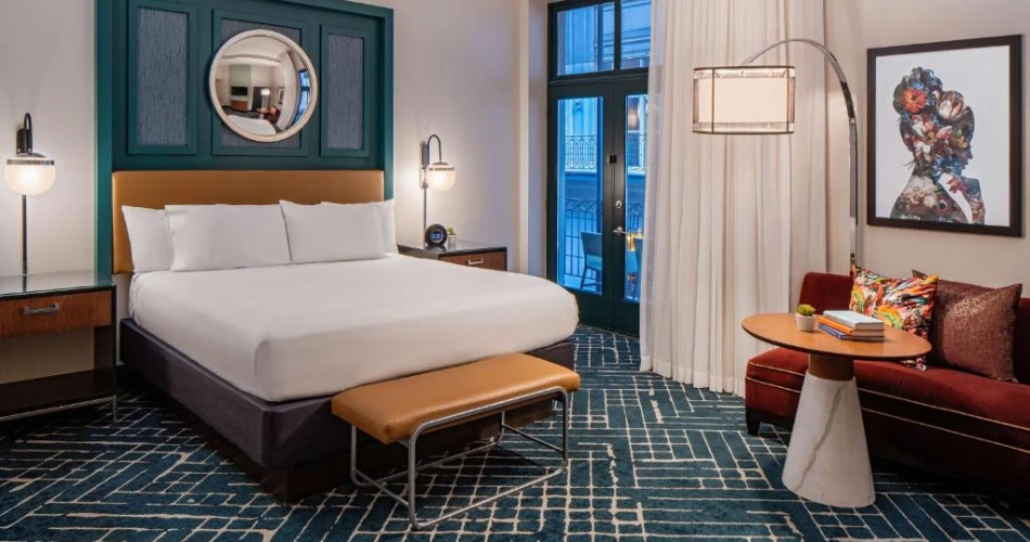 From Jazz Clubs to Comfortable Beds: Top Hotels Near Bourbon Street

