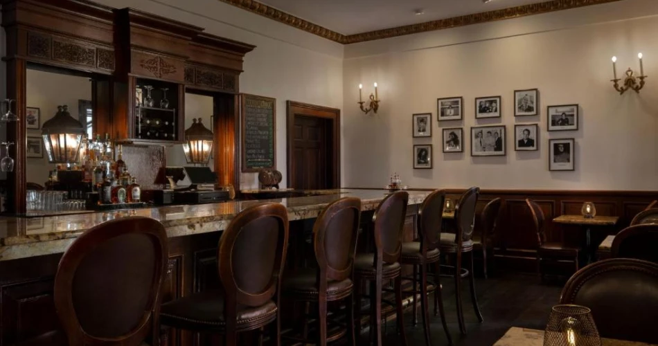 From Jazz Clubs to Comfortable Beds: Top Hotels Near Bourbon Street
