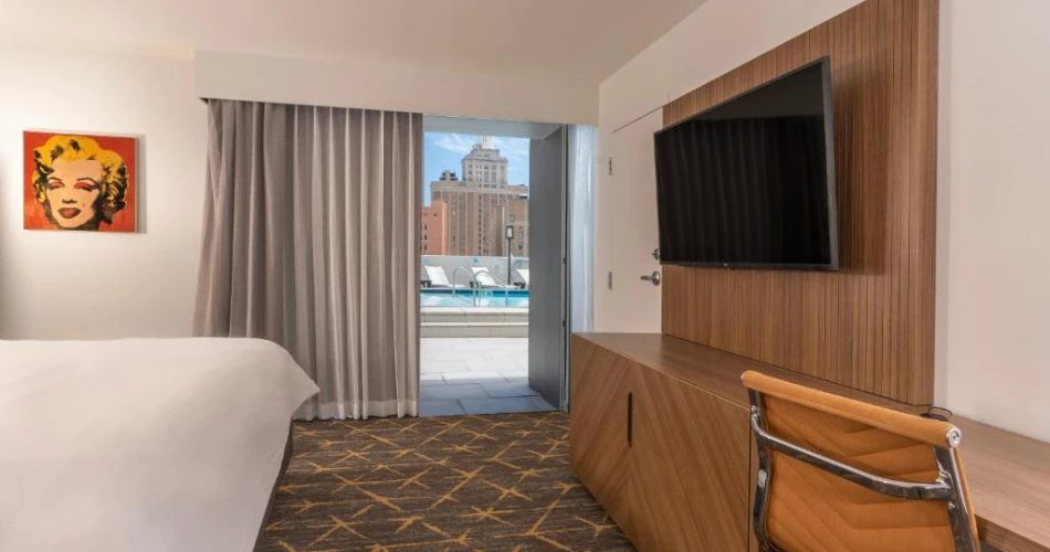 From Jazz Clubs to Comfortable Beds: Top Hotels Near Bourbon Street
